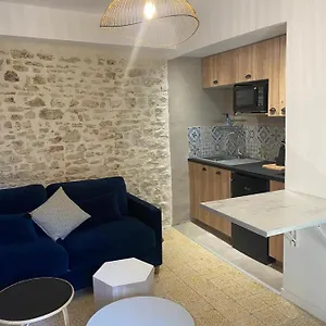 La Tour 2: Neuf Au Cœur De La Petite Venise Appartement LʼIsle-sur-la-Sorgue